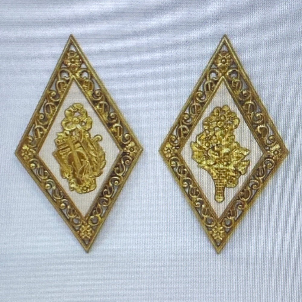 Lot 2 Vtg Dart Ind. Wall Plaques Gold Hollywood Regency Decor MCM Music Flowers